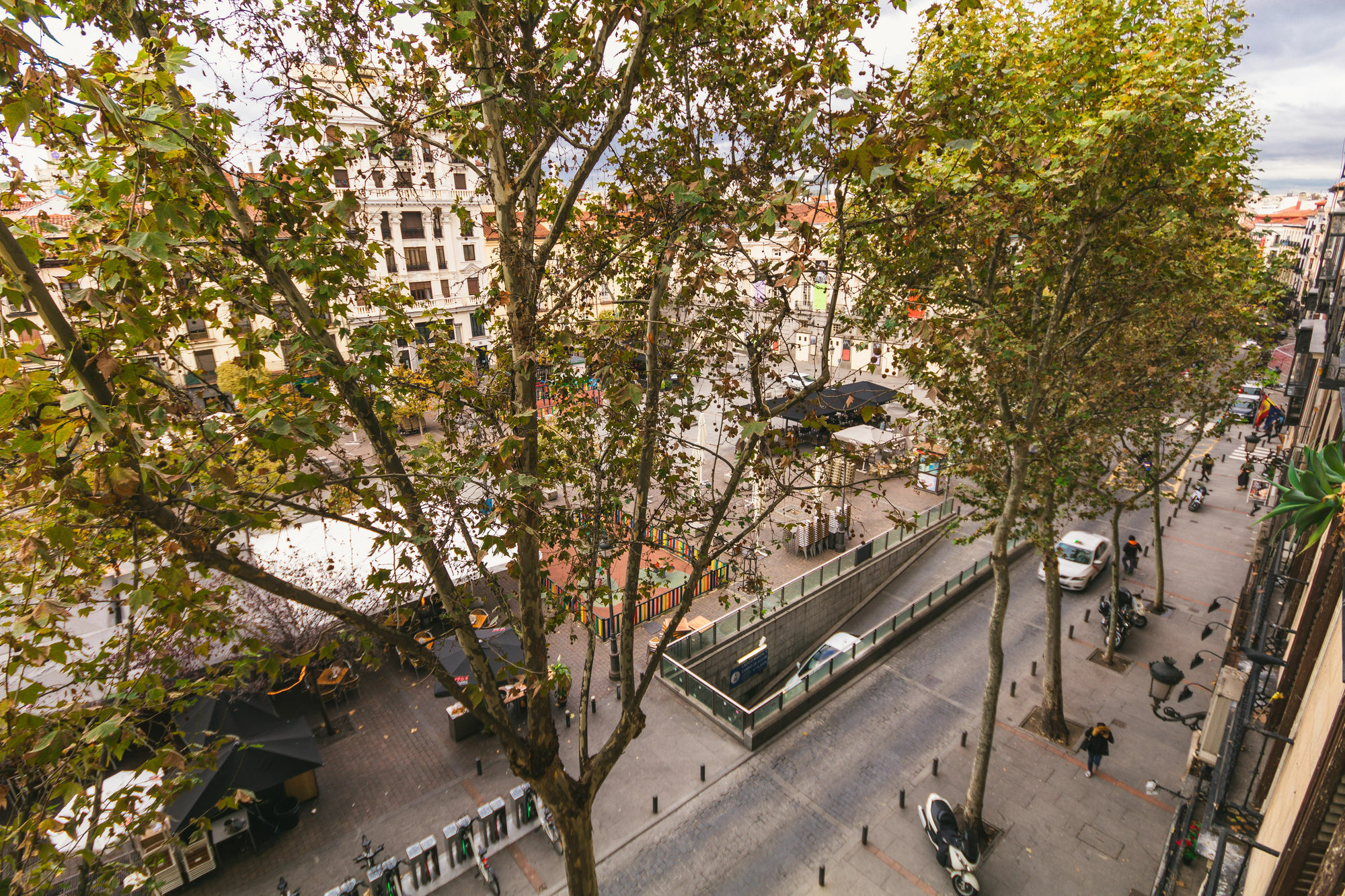 Pyr Select Plaza Santa Ana Madri Exterior foto
